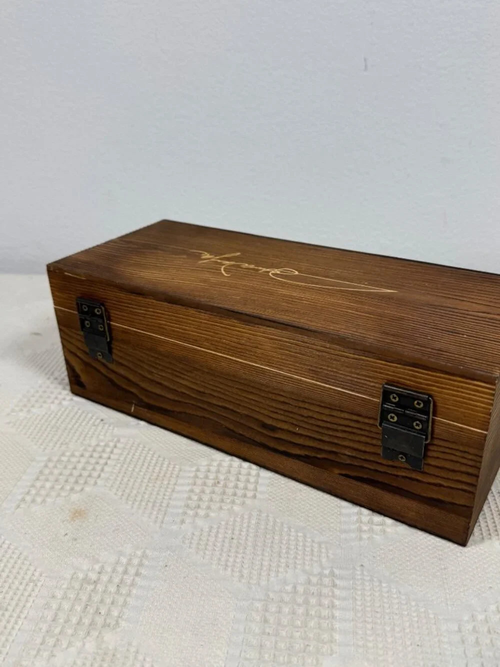 Whiskey Glass Gift Set w Bullet Shaped Chillers & John Wayne Quotes In Wood Box
